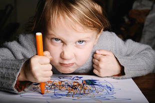 Educazione, l’allarme degli esperti: “Stiamo allevando una generazione di tiranni”