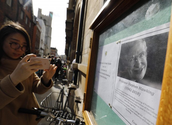 La truffa della “teoria del tutto”, Hawking ora sa tutto